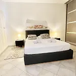 Les Logettes-plage-centre * مينتون