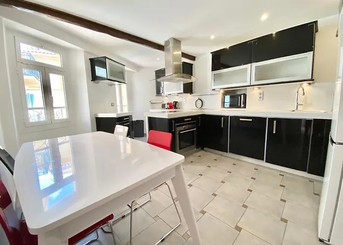 Les Logettes-plage-centre Apartment *